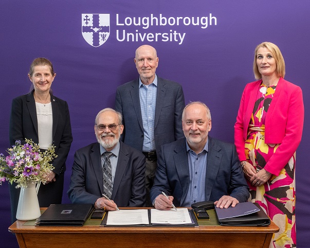 Loughborough and MIT representatives signing a partnership agreement