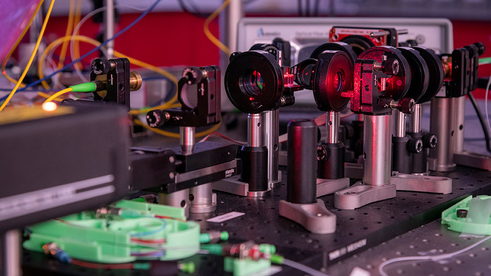 Microcombs lab equipment