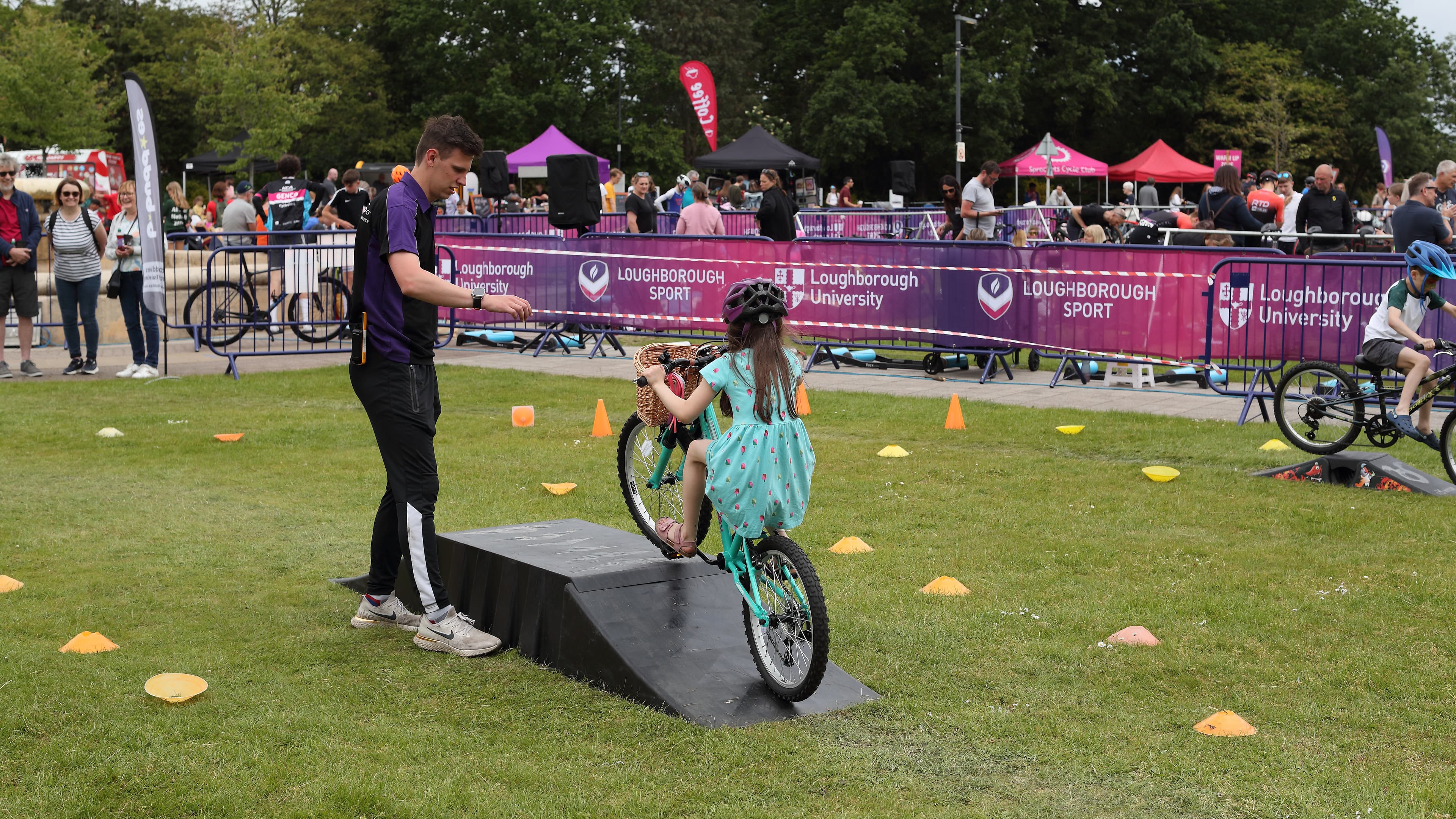 Cycle skills course on Loughborough University campus